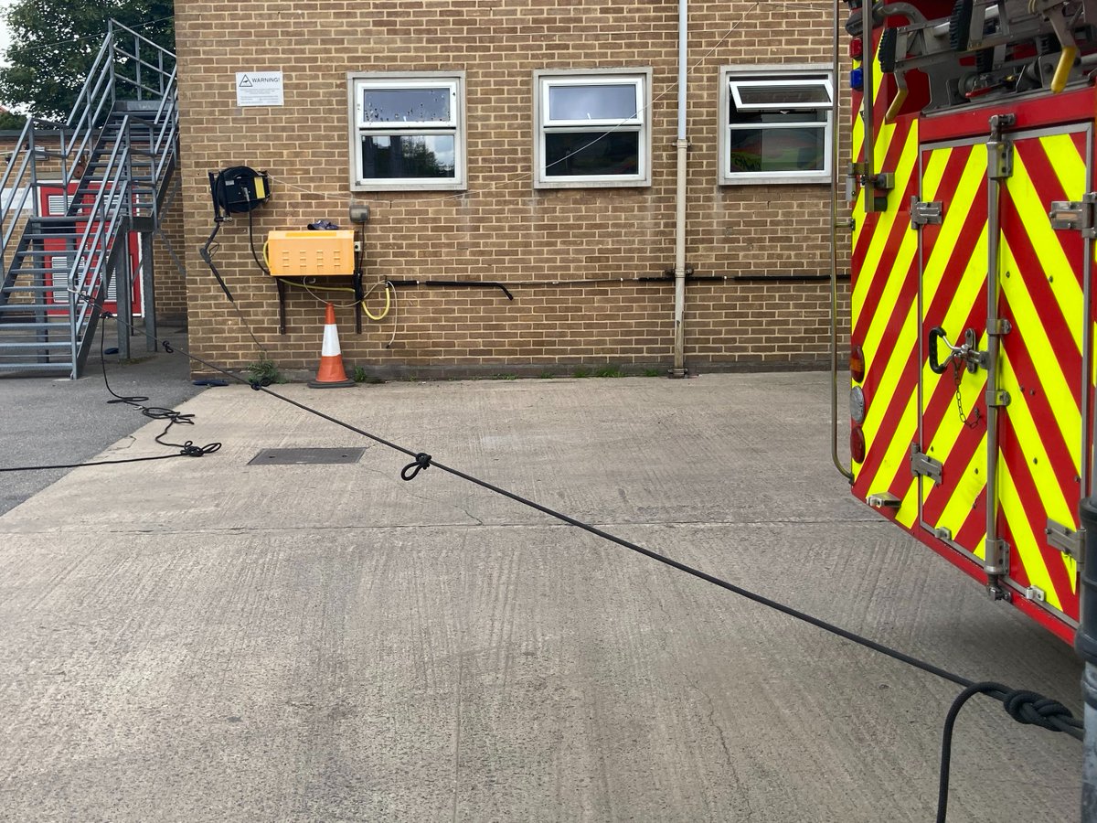 NorthSom_Fire's tweet photo. #BlueWatch have been training with our SWAH equipment (Safe working at height) this afternoon! #Weston #FireService #NotJustFires @AvonFireRescue #18Blue https://t.co/nikytLdcoH