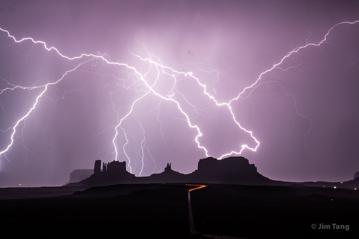 wxmann's tweet photo. Monument Valley went off with a lightning storm last night! Was amazing to watch bolts illuminate the iconic rock towers. #azwx https://t.co/dCqilNjsLD