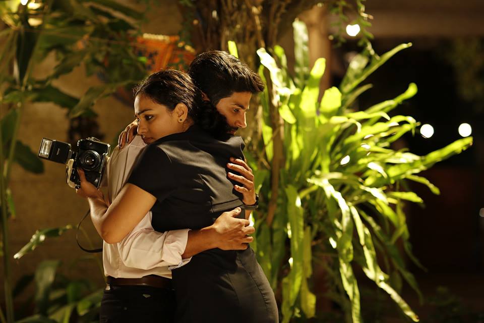 Dqmeofficial_'s tweet photo. 100daysoflove ❤

Balan, a columnist, falls in love with his schoolmate Sheela when they meet after many years. But his happiness is short lived when he learns that she is engaged to someone else..!💕
.
-  #HBDDearestDULQUER  -
#DulquerSalmaan @dulQuer https://t.co/GId7AgCCuB