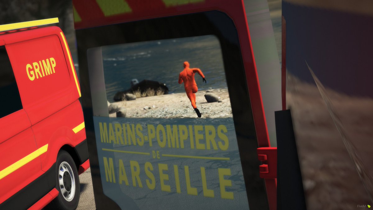 #Intervention pour une personne ayant chuté sur un rocher en voulant sauter à l'eau. 
Le GRIMP🏔 #EndoumeSDCPJ et les spécialistes  #Aqua🤿 de #PointeRougeSDCPJ ont été dépêchés sur place afin de prendre en charge la victime. 

🎮#Simulation