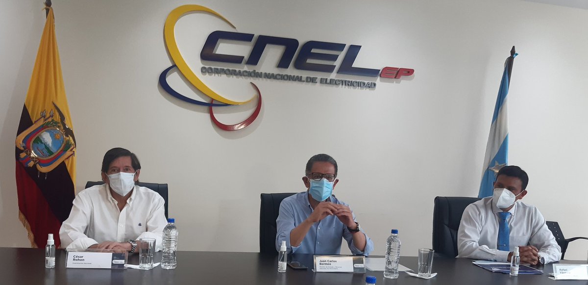 CesarRohon's tweet photo. Reunión Ministro de Energía @JuanCar_Bermeo y Gerente @CNEL, @RafaelVasquez_.
Sobre estudio de pliego tarifario, alumbrado público, tarifa justa (no incluida a la tarifa eléctrica)
*Cuánto se ha refacturado; valores acreditados y anulados a los usuarios.
@RecNaturalesEC https://t.co/FG5erwFYSt