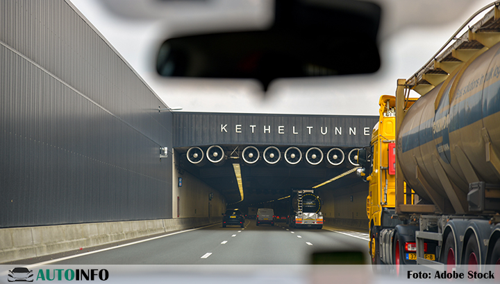 #Ketheltunnel afgesloten na ongeval met meerdere auto's lees meer