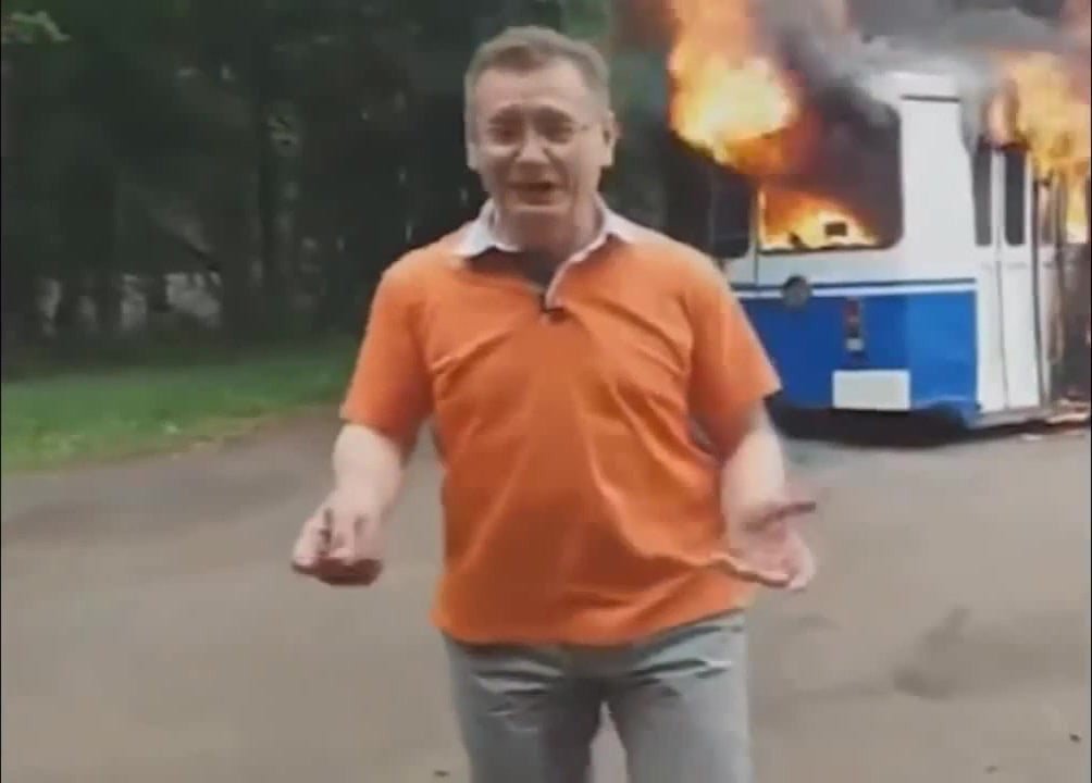 Сюжет Мор разобран? Да х*й с ним.

Вот, я нашёл уже разбор сюжета Тургор.

Сегодня я познаю мир, полностью!