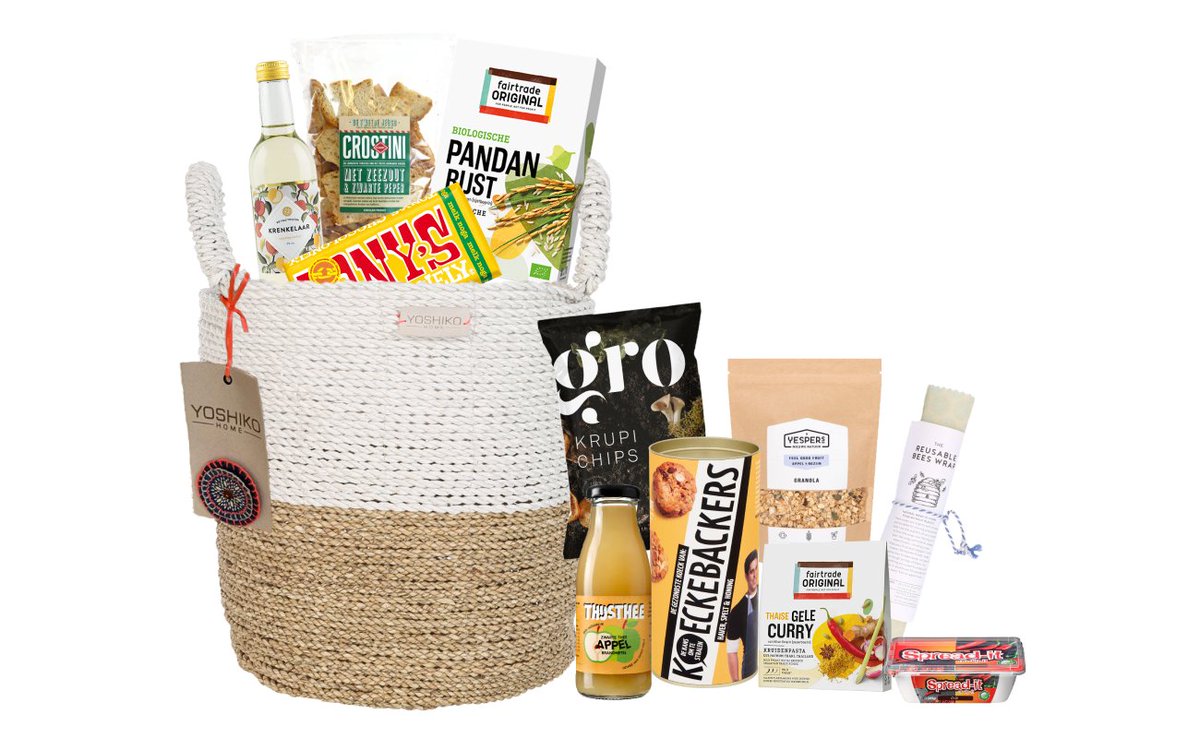 Onze Buy Social kerstbrochure is er! Door sociaal in te kopen draag je bij aan het oplossen van problemen op het gebied van milieu, arbeidsparticipatie, armoedebestrijding en meer. Inspiratie nodig voor sociale kerstpakketten? Bekijk onze brochure! > bit.ly/2UKYIyW