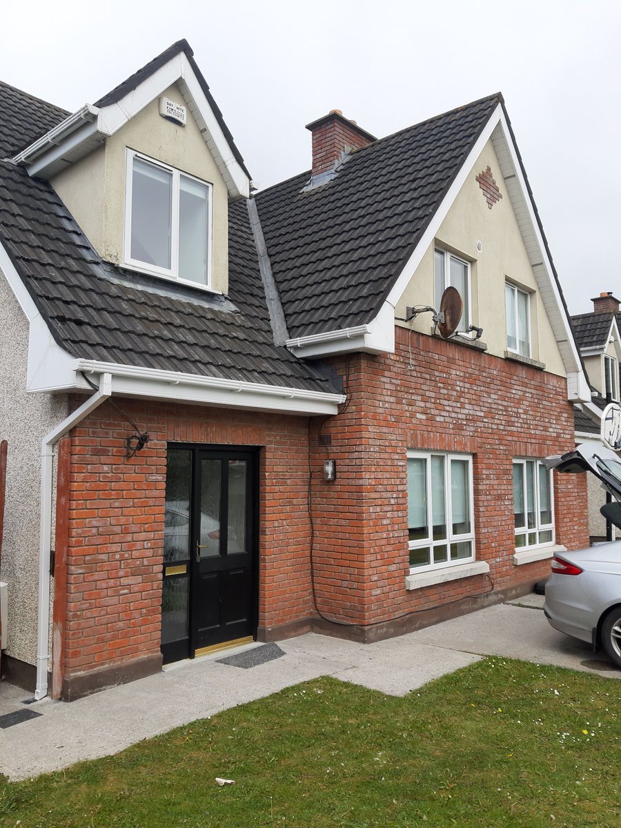 RediResiIreland's tweet photo. After extensive refurbishment, we were recently delighted to deliver a new home in Botley Court, Portarlington, Co. Offaly for @offalycoco.

We are continuing to deliver homes across Ireland that are assisting Local Authorities reduce their waiting lists.

#Housing #SocialHousing https://t.co/Z3evwvTmuv
