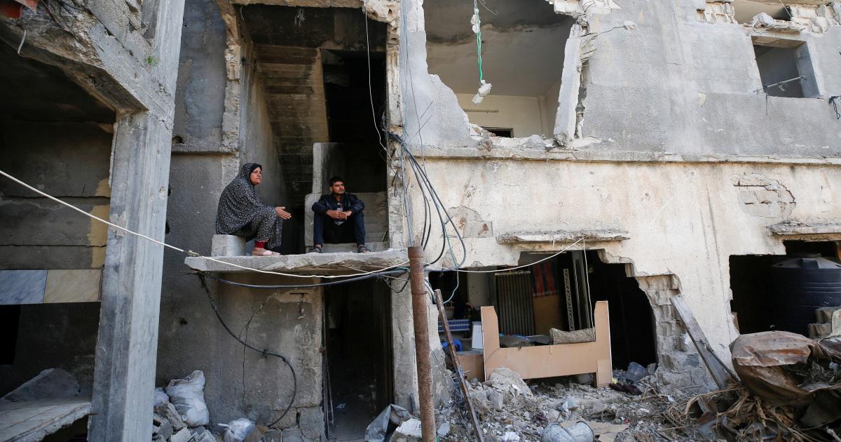 AJEnglish's tweet photo. HRW accuses Israel of ‘apparent war crimes’ during its 11-day bombardment of Gaza that killed 62 Palestinians https://t.co/jPAzuWsUrk https://t.co/5VSumV8oEZ