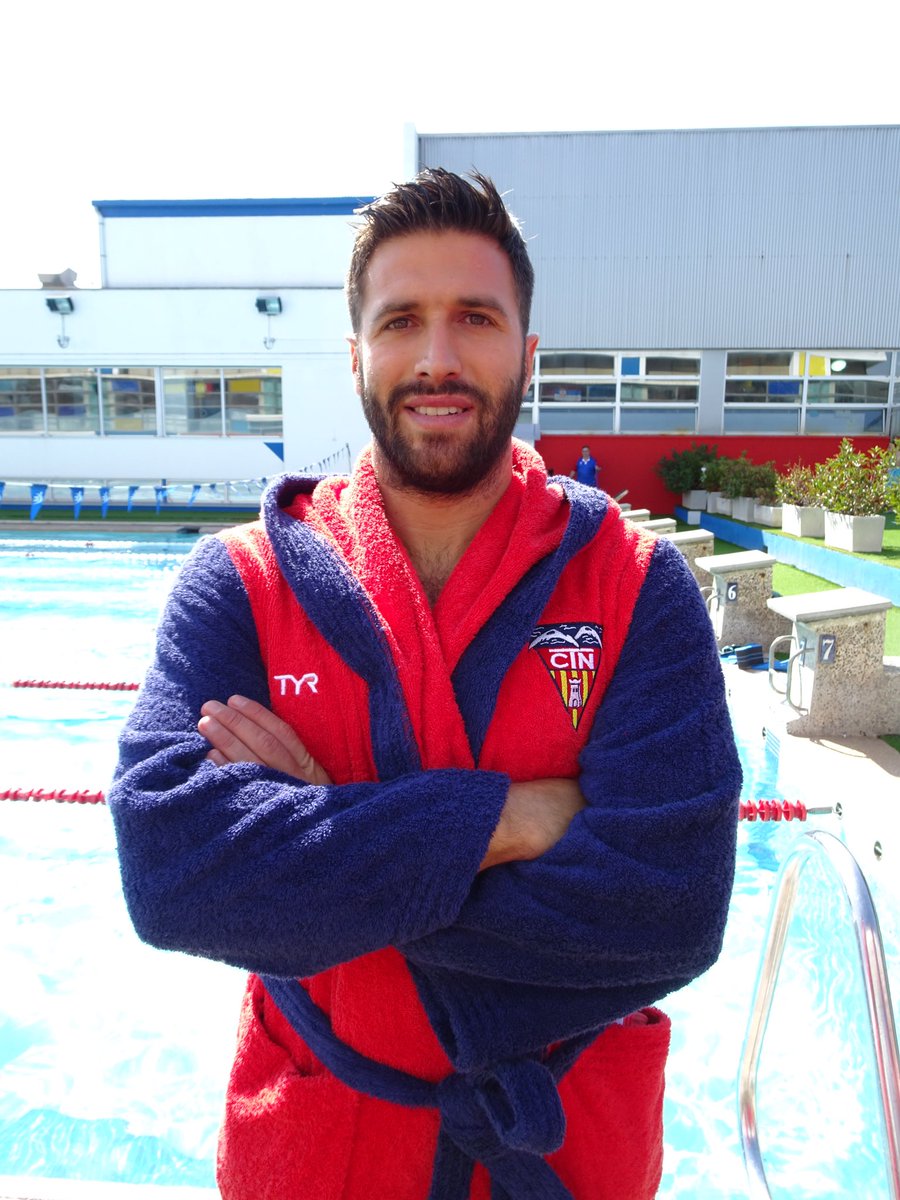 Óscar Aguilar torna a casa! L’egarenc, de 34 anys, jugarà a les ordres de Dídac Cobacho la propera temporada després d’una campanya al CN Mataró. 

Benvingut al club de la teva vida!

bit.ly/3f1wjMm