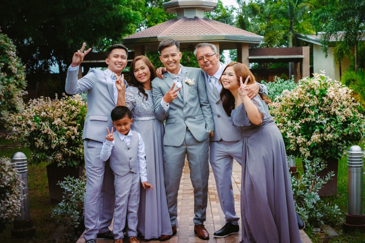 sampang_princes's tweet image. Mandatory family picture ❤️