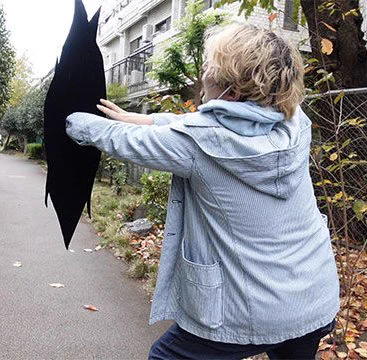 ちょっとした小技？反射しない黒い布があれば時空の裂け目が作れます！