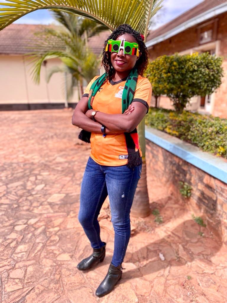 natty_C12's tweet photo. Orange it is!!! 
Tools down, time to watch the game 🥳🥳🥳🥳🥳🥳

@FAZFootball @Copper_Queens @Olympics 
#Olympics #Tokyo2020 #WomensOlympicFootball https://t.co/AmmHo1lT9u
