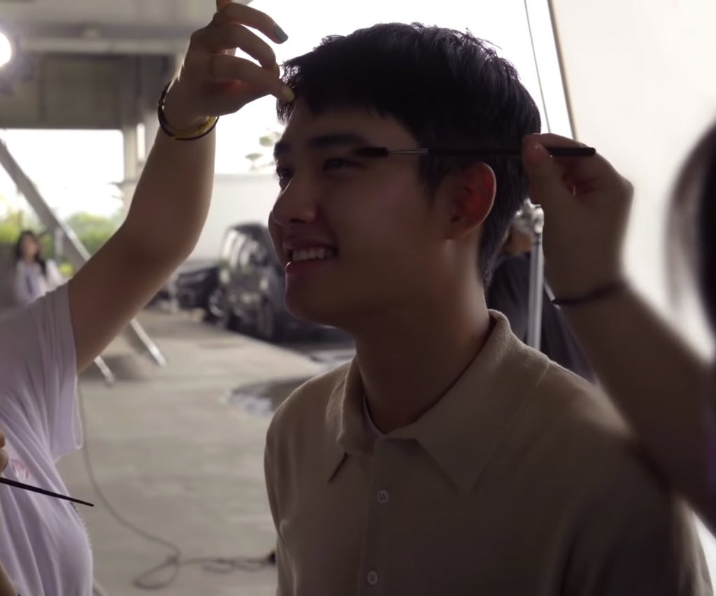 HE’S SO PRETTY *nanno going insane gif*