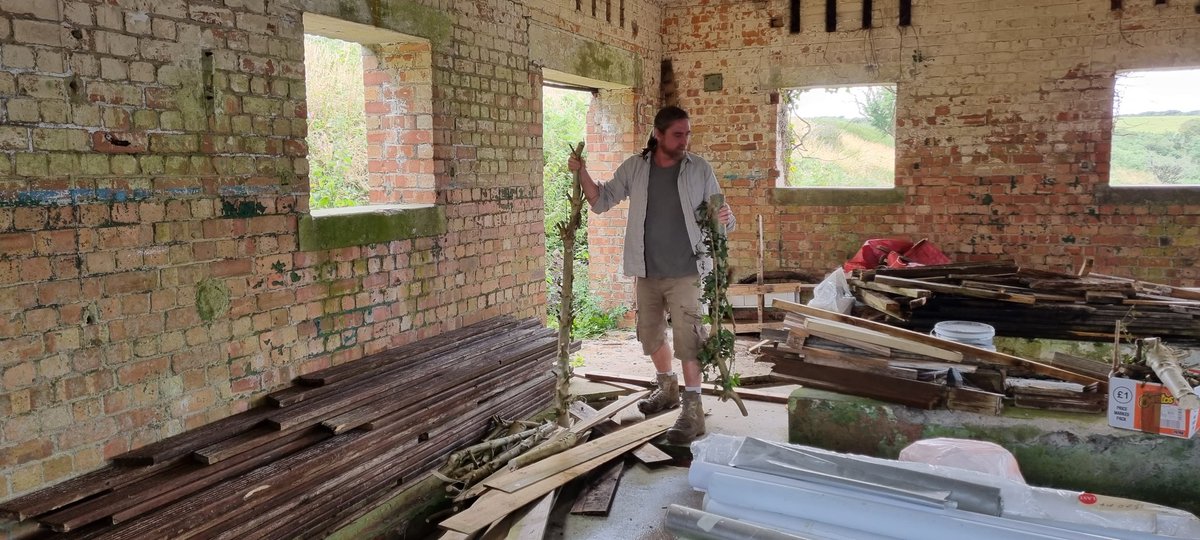 TimVCGallery's tweet image. A enjoyable morning at our @TheVCGallery Dig for Victory site with fellow Veterans.
I become IC mower again.
@CovenantTrust 
@RonSkinners 
@AsconaGroup 
#Veterans 
#outdoors
#Wellbeing