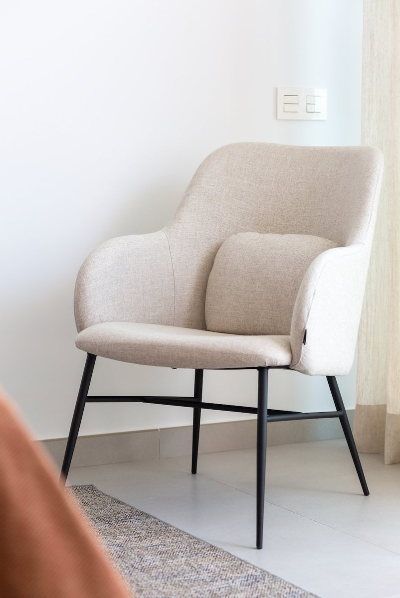 CASUAL_HOMTRACT's tweet photo. Curvilínea, formas suaves y un diseño ergonómico centrado en darte la mayor comodidad. Una butaca que, además, destaca por su llamativa estética.

Conoce a Bogart en https://t.co/Xx09s0SqOP

Imagen del proyecto Loft en Las Palmeras por @beatrizlariointeriors https://t.co/vYypdp5HBf