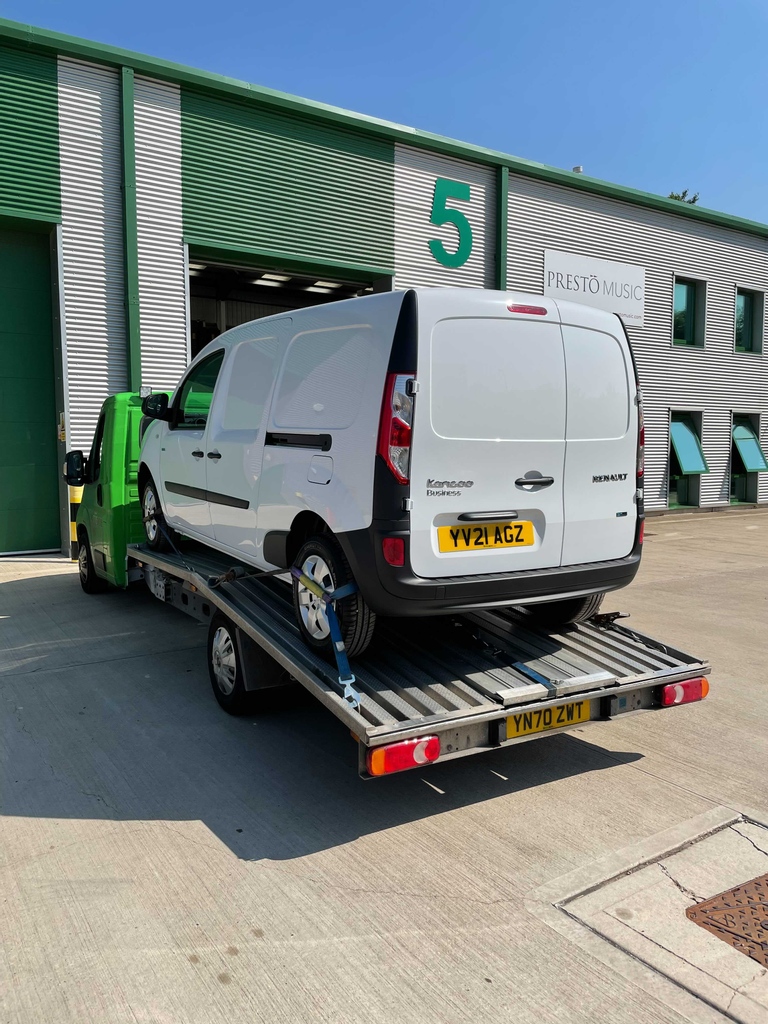Look at the beauty! 👀
Please welcome our new electric van, which you will see soon driving up and down the streets of Leamington.
We are so happy to continue our green journey trying to reduce our carbon footprint. ♻️