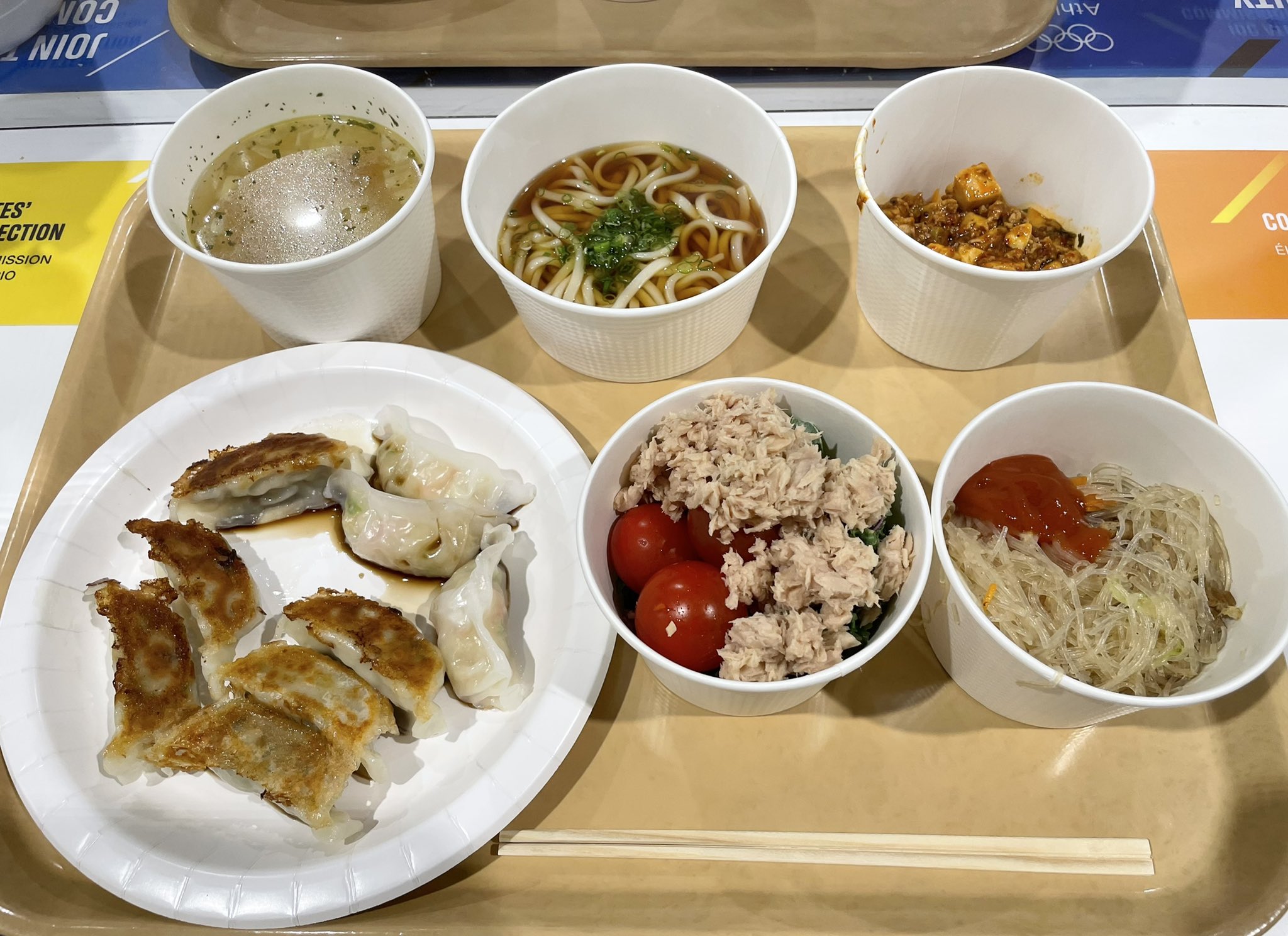 絶賛オリンピック村の日本食