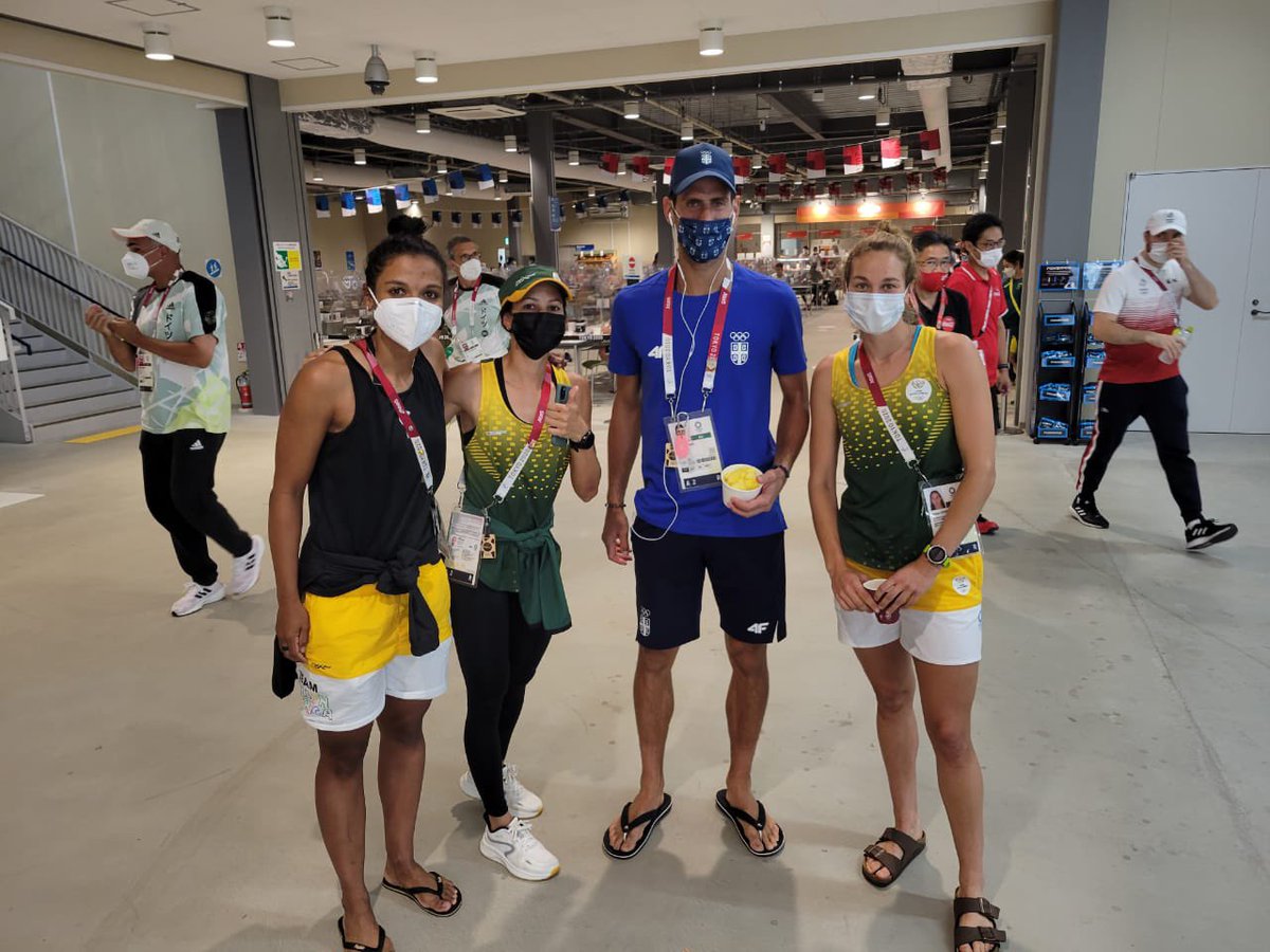 Highlight of #Tokyo2020 , <a href="/robs_johnson/">Robyn Johnson</a> <a href="/Toni_Marks/">Toni Marks</a> <a href="/KristenPaton8/">Kristen KP Paton</a> meeting <a href="/DjokerNole/">Novak Djokovic</a> in the Olympic Village #OlympicGames 😭🇿🇦❤️🇷🇸 🐐