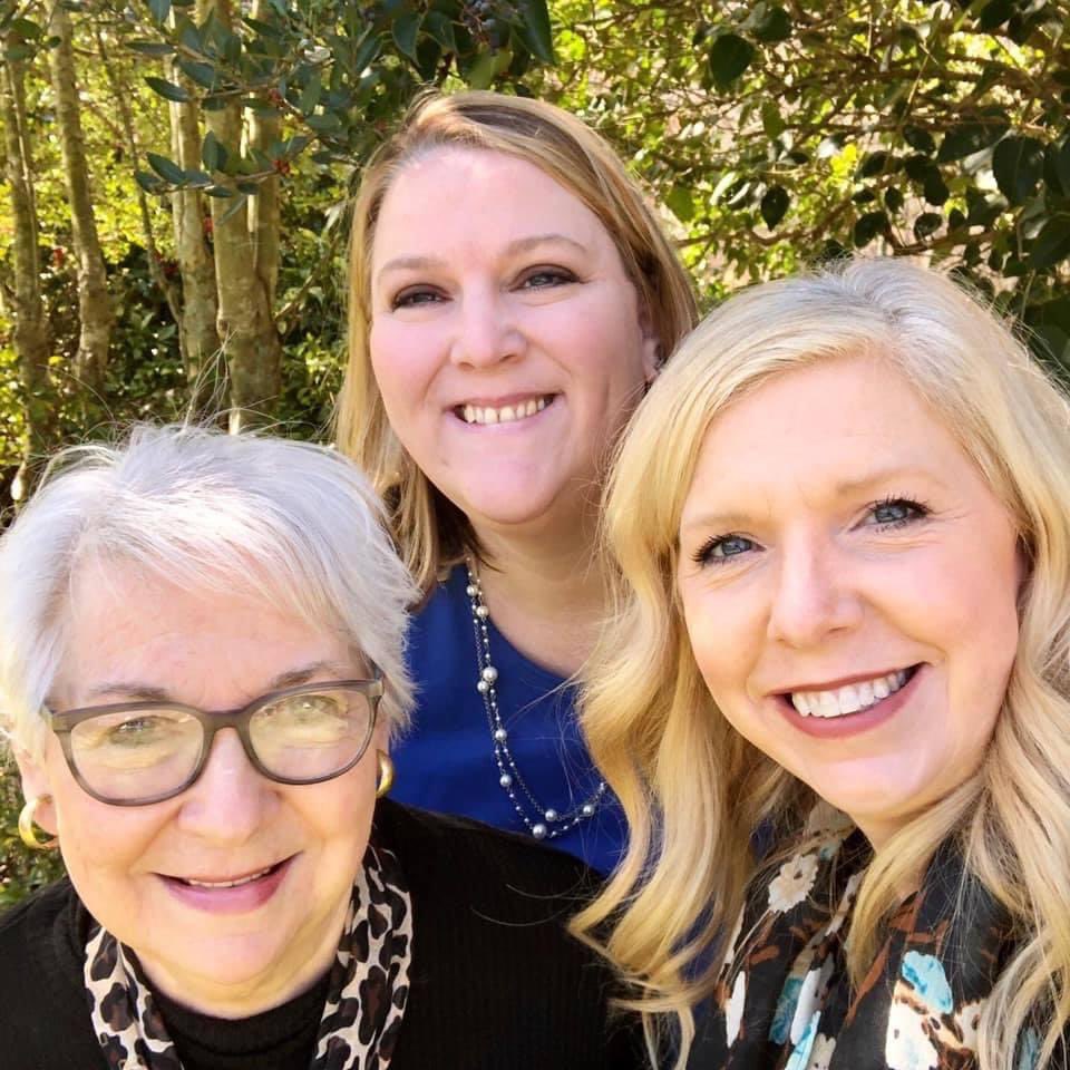 DTR1990's tweet photo. July 27, 1979…. The day my life changed forever… God gave me a baby sister! I am SO thankful for the relationship we have, and I love her beyond measure! Happy 42nd Birthday, Heather! I hope your day is fabulous! 🤟🏼❤️🎉 https://t.co/XZRsNsylGu