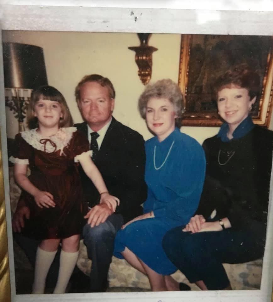 DTR1990's tweet photo. July 27, 1979…. The day my life changed forever… God gave me a baby sister! I am SO thankful for the relationship we have, and I love her beyond measure! Happy 42nd Birthday, Heather! I hope your day is fabulous! 🤟🏼❤️🎉 https://t.co/XZRsNsylGu