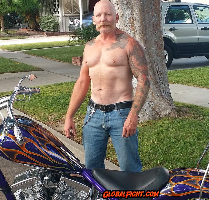 1 pic. Biker Profiles VIEW DAILY TOUGHGUY POSTS at https://t.co/uDvNgxouOP personals    ----    #biker