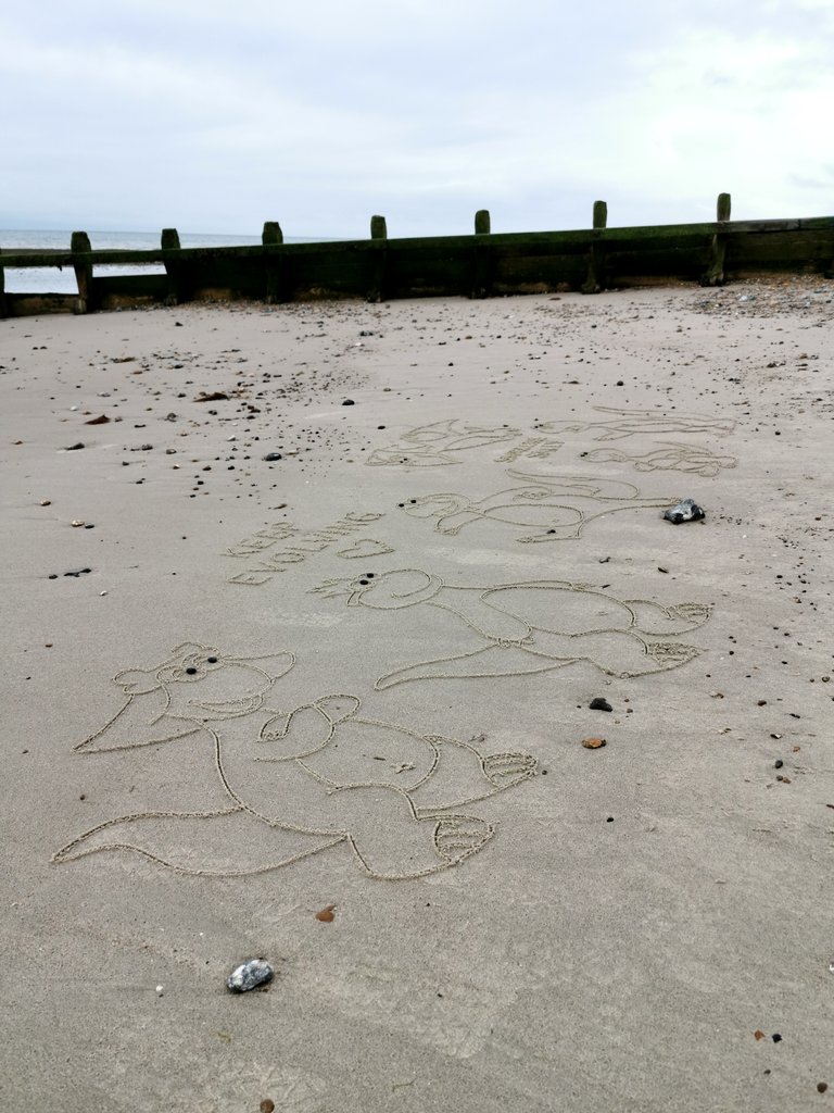 DigiDaughter's tweet photo. Keep Evolving ๐ฆ #DinoBabies #avoidextinction #Truman #LaBrea #Stanley #Franklin #Marshall #Dak #dinosaurs #FredWolf
#whatswiththebellybuttons
#StaySafe #sanddrawing #beachart #Lockdown2021 #morale #VitaminSea #Lockdown2020 #comics #cartoons โ๏ธ #SandBanksy #shorelinesally 1063-8 https://t.co/rCEnrRyISB