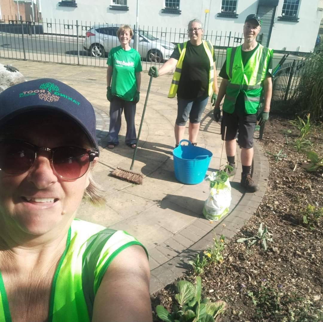 #TakingRoot #Tatton21 adventure done! Now it’s all about #bootleinbloom2021! Judging day is this Thursday 29th + every day this week we’ll be out doing last minute planting + tidying. Today was #ashstreetmemorial + it’s lookink stunning 😀#bootle #communitygardeners