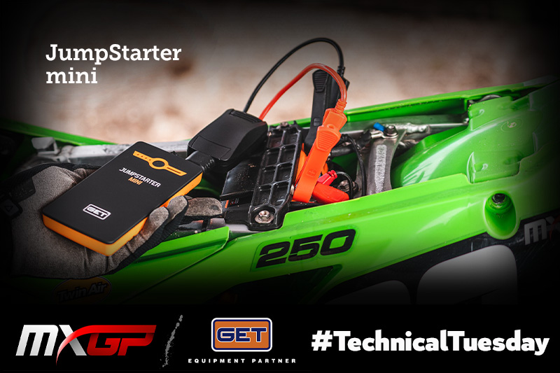 mxgp's tweet photo. Worried about your battery running out while on the go? With JumpStarter Mini, the handy emergency kit by GET, you can recharge it fast🔋 
 
Enjoy 15% discount on Athena e-shop with the code mxgp15 valid until 01/08. https://t.co/4BJGyEXCW1

#getdatait | @GETDATAIT @athenasocial https://t.co/A2b6BmYmaD