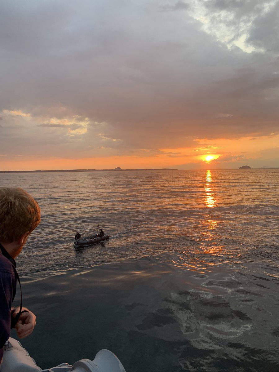 Conducting sunset seaboat operations with the beautiful East Lothian coastline in the background. You can’t beat it! 🌄 @RNinScotland