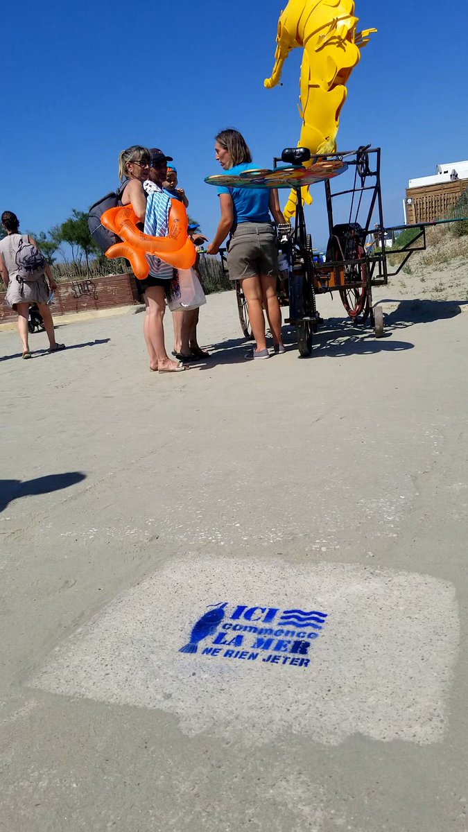LeSeaquarium's tweet photo. L'#Institutmarin en campagne de sensibilisation pour "Zéro mégot à l'eau" au #GrauduRoi @Occitanie 🌊🌍🔆 #StopMegots #MerPropre https://t.co/v6oXrNUo9H