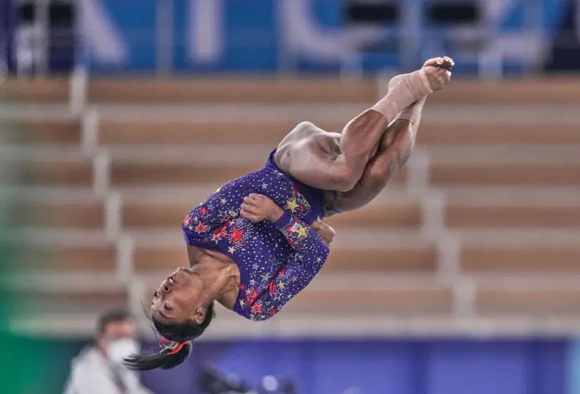 joshuachenault1's tweet photo. If Simone Biles says withdrawing from the team final was best for HER, than we have no choice but to support. She still the GOAT 👊🏾 #Olympics https://t.co/CKaYB3moJV