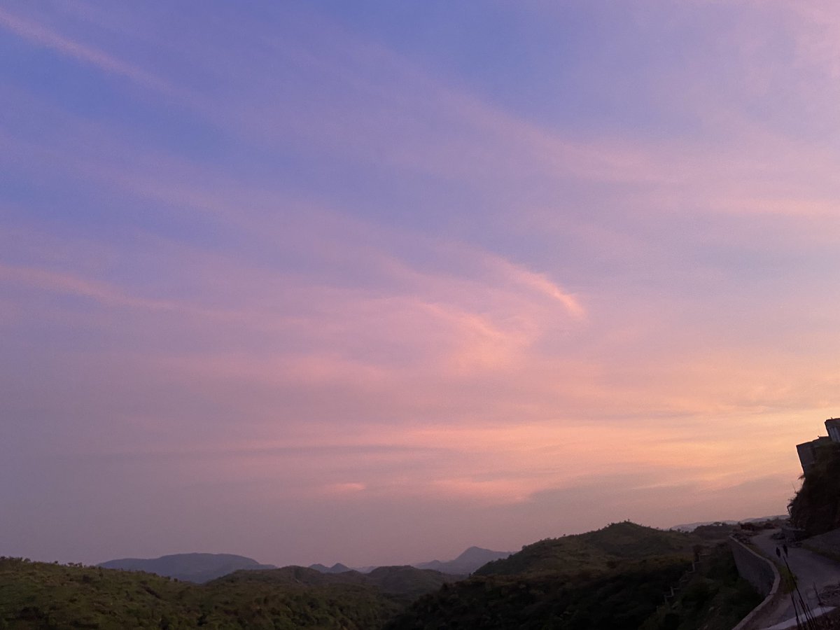 JingerMitali's tweet photo. IIM Udaipur is a sanctity located amidst the majestic Aravallis. It has never let anyone feel out of place, IIMU is our home away from home.

#IAmU #IIMU #IIM #Tweetathon @IIM_Udaipur https://t.co/puAfr9ftEV