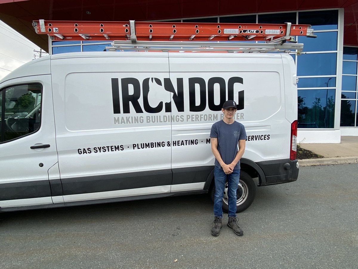 Great visit this morning with @lockviewhigh student, Brayden. He was working on an air conditioning unit this morning as part of his @Construction_NS @CANS_BFY placement with #IronDog. #YouthApprenticeship @workitns @HRCE_NS @HRCECBL @BEC_NS @nseducation