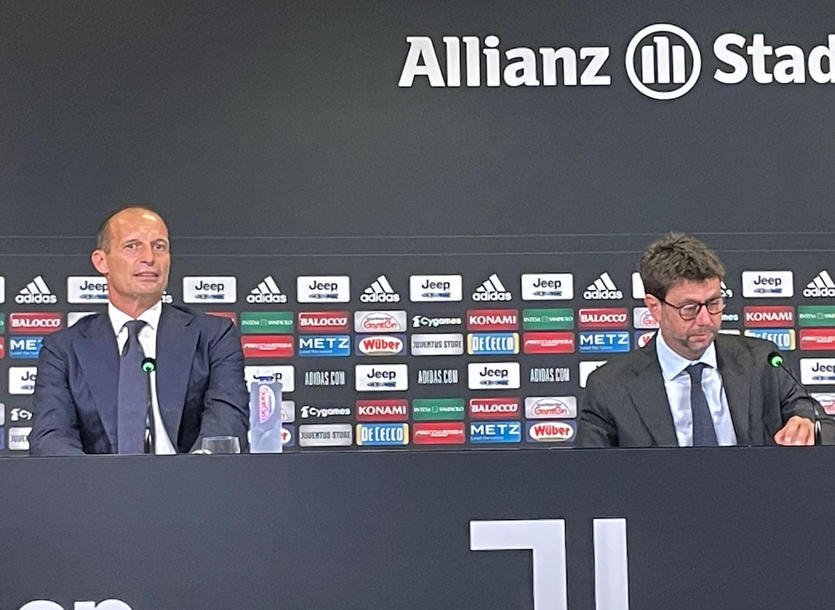 juventusfc's tweet photo. Inizia in questo momento la conferenza stampa di presentazione di Mister Massimiliano Allegri. 
LIVE su @JuventusTv:  https://t.co/LxBBqhdq8y https://t.co/TsK4yLdiAz