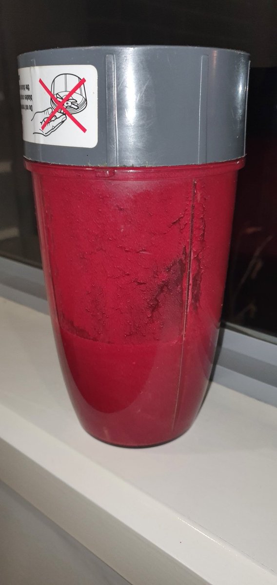 Wanted to drink beet juice (added mandarins and garlic to kill the earthy taste). Hopefully the nitrates in the beets will help post workout recovery #hiitchallengewithTicWatchE3