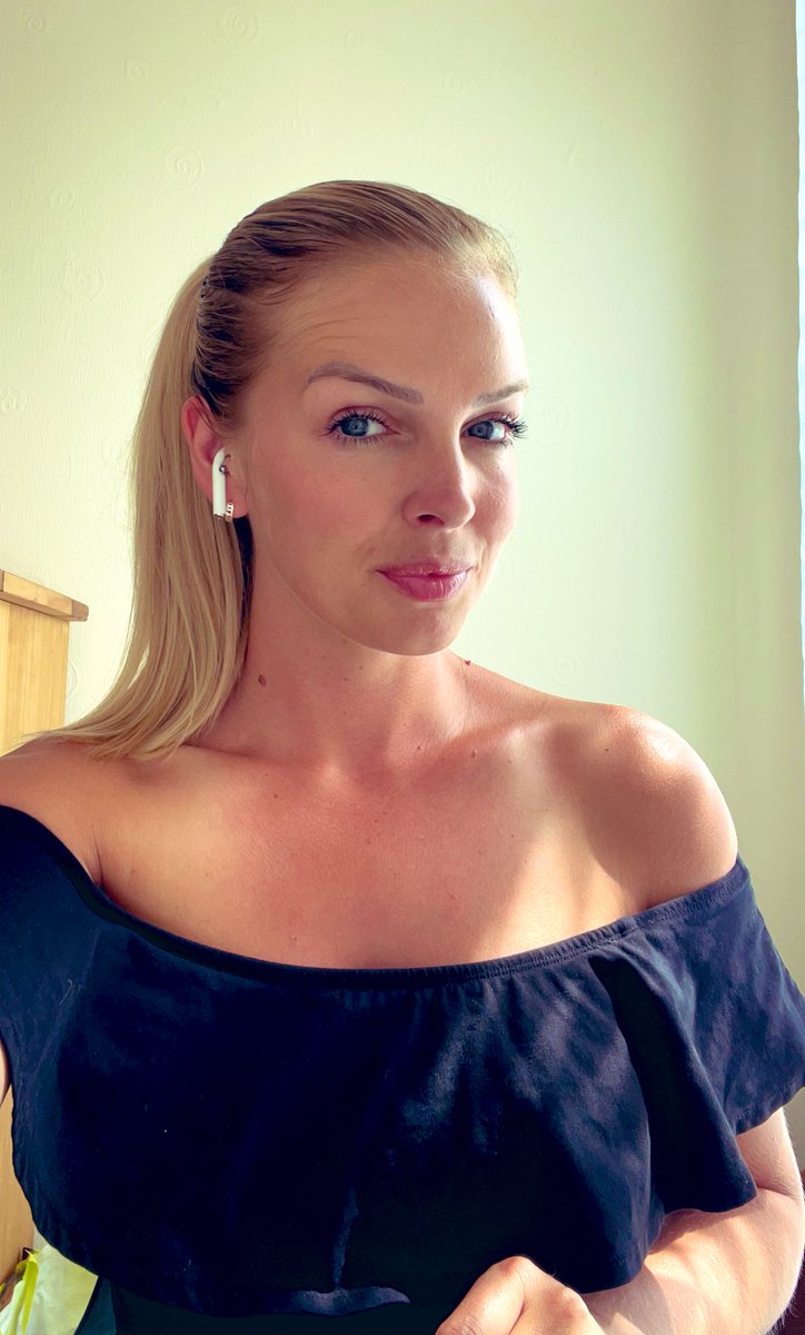 Hi 🙋🏼‍♀️🚨competition time🚨Would you like to win 2 tickets to the <a href="/RacingLeagueUK/">Racing League</a> event of your choice? Just follow The Racing league on here and RT this tweet. The draw will be on Monday 2nd aug. I have 5 sets to give away. You have to be in it to win it 😄 #easypeasy #winit