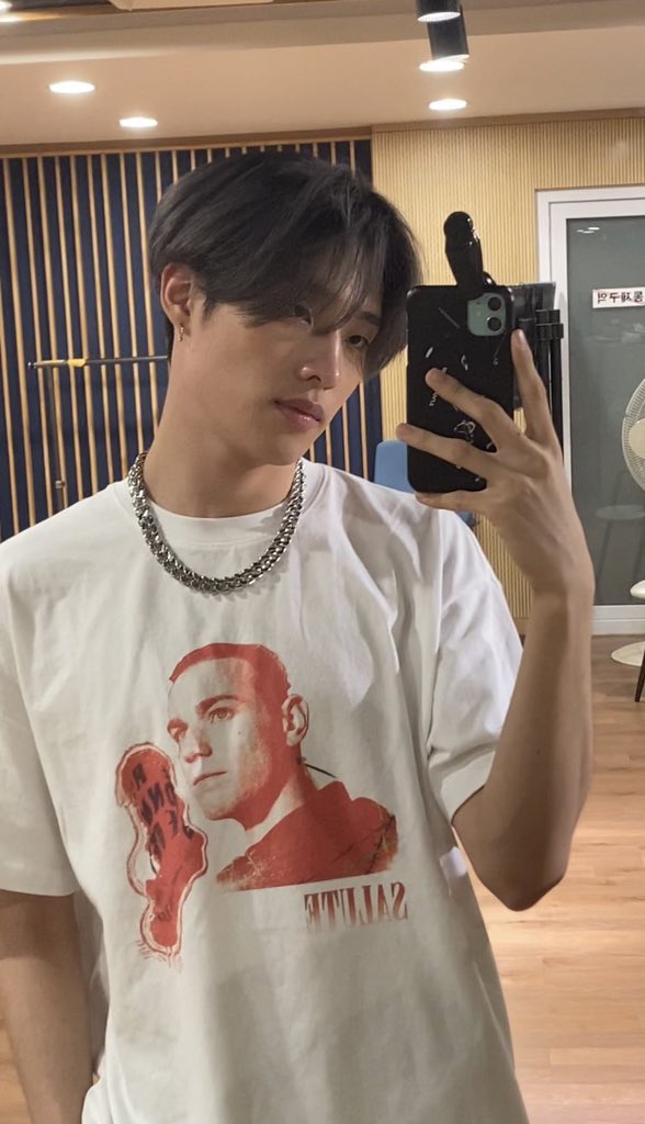 shai on Twitter "we take the best mirror selfies P1eceSelcaDay 