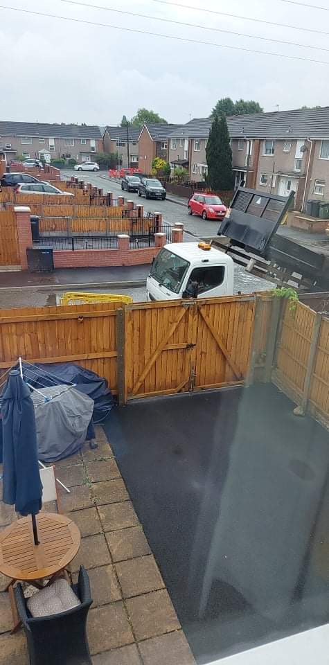 Palmersan90's tweet photo. Well done @OpenreachHelp and @WirralCouncil! It would've been nice to have some advanced warning before you started digging up the pavement outside my house, thus blocking my driveway https://t.co/0PZRQWewV0