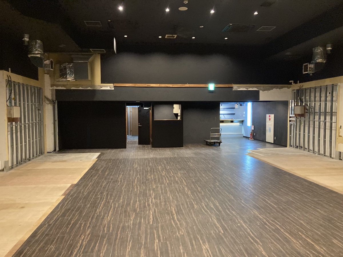 clubsharp9's tweet photo. お待たせしました。

12月1日
CLUB#9は移転し再オープンします！

場所は大町の第二増子ビルの地下。
以前映画館だったところです。
キャパは最大500人。
機材、スタッフとも一新！
コロナ禍の再オープン。どうぞ皆さまよろしくお願い致します。 https://t.co/T7CYVNhkTA