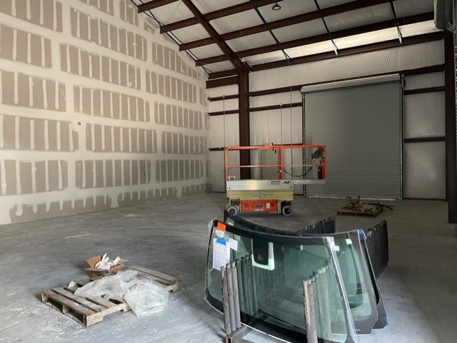 k_kglass's tweet photo. GROWTH UPDATE! Have you seen our new warehouse? It looks so nice! Almost done! 😁😁
#growth #k_kglass #glass #NewWarehouse https://t.co/K1GqafAVYi