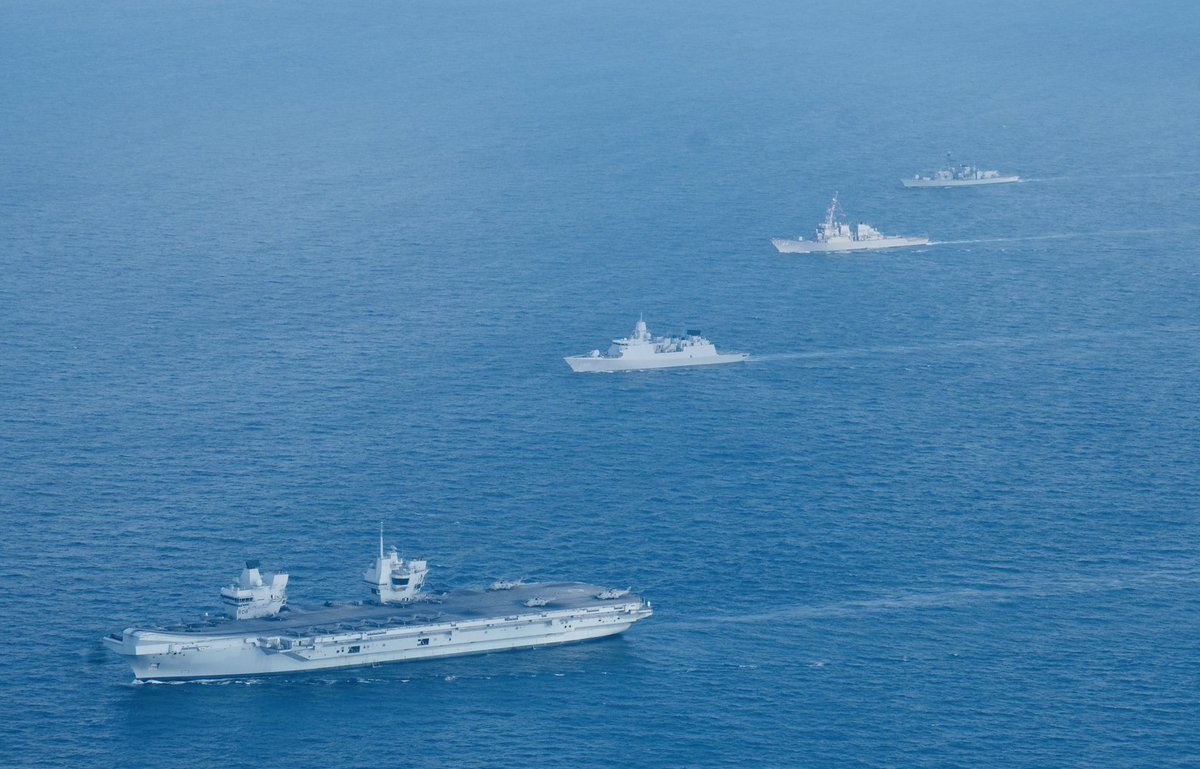 MightyWar3's tweet photo. Foto foto dimana Carrier Strike Group 21 milik Royal Navy melakukan perlayaran & latihan bersama dengan Angkatan Laut Republik Singapura yang di isi RSS Intrepid, RSS Unity dan RSS Resolution.
Sumber :
https://t.co/S9OwB9Z2fz
#updateberita #updatemiliter #updateinformasi https://t.co/NuR13XrITu