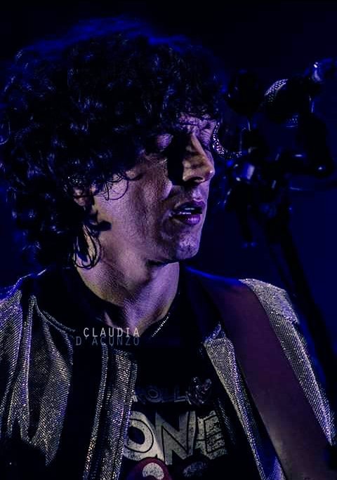 Mondo_di_Sabry's tweet photo. Io, che ho sempre sognato una tua collaborazione con Giorgia, un'artista meravigliosa che adoro💟 vedervi cantare insieme è il mio sogno, due anime bellissime con due voci meravigliose❤️ voglio sognare 💝🎶🎤
Buongiorno #Bellanima 😍🌷
@MetaErmal #ermalmeta https://t.co/tKgycBITIZ