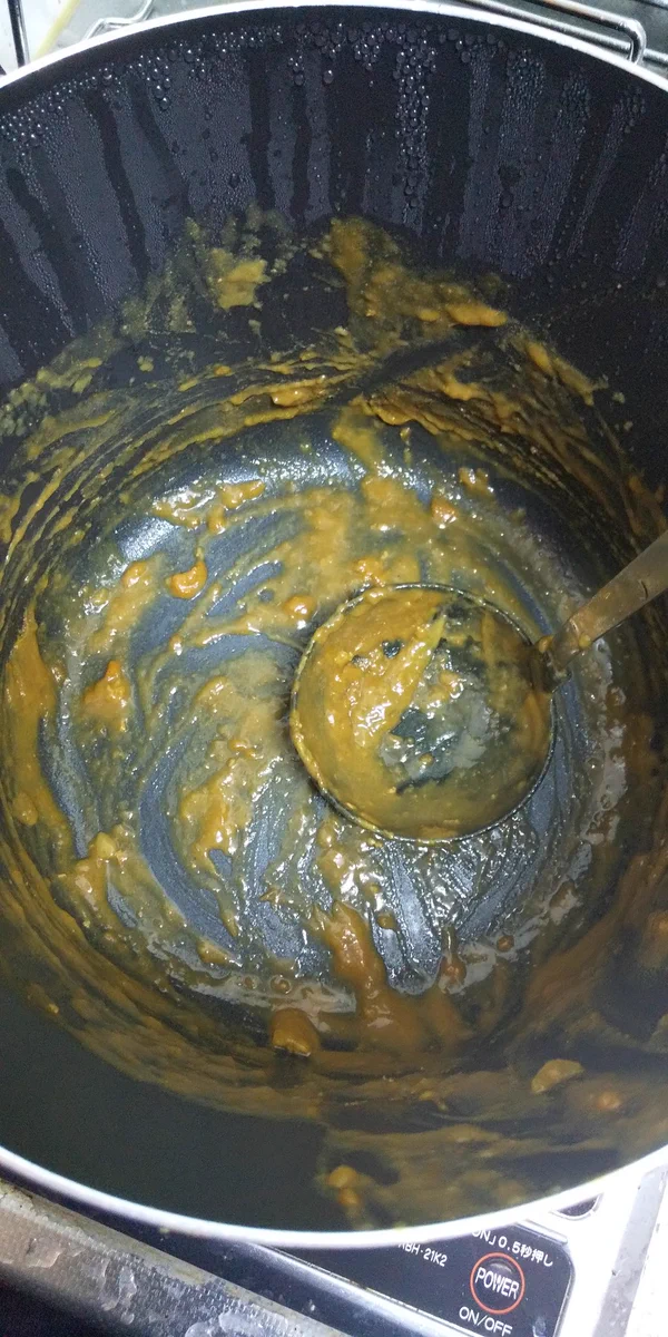 綺麗に洗うだけが正解じゃない？鍋にこびりついたカレーを美味しく食べる方法！