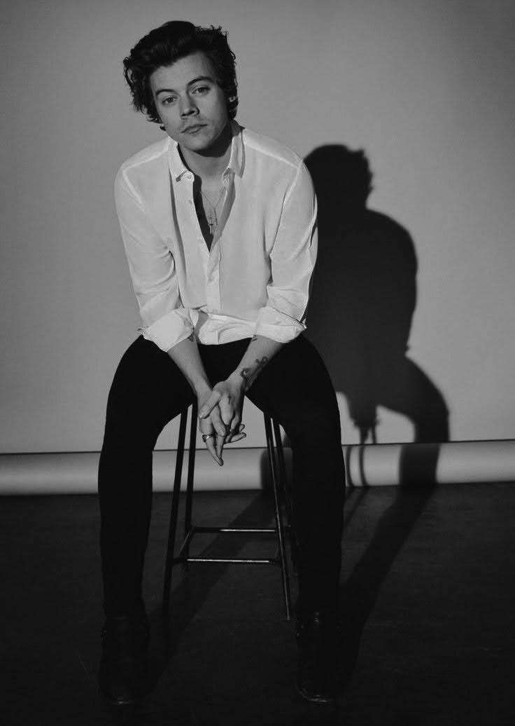 FOLLOWTOVOTE1's tweet photo. Retweet besties❤
#KCAMexico︎ #Golden #HarryStyles https://t.co/1f0Wwh7nVl