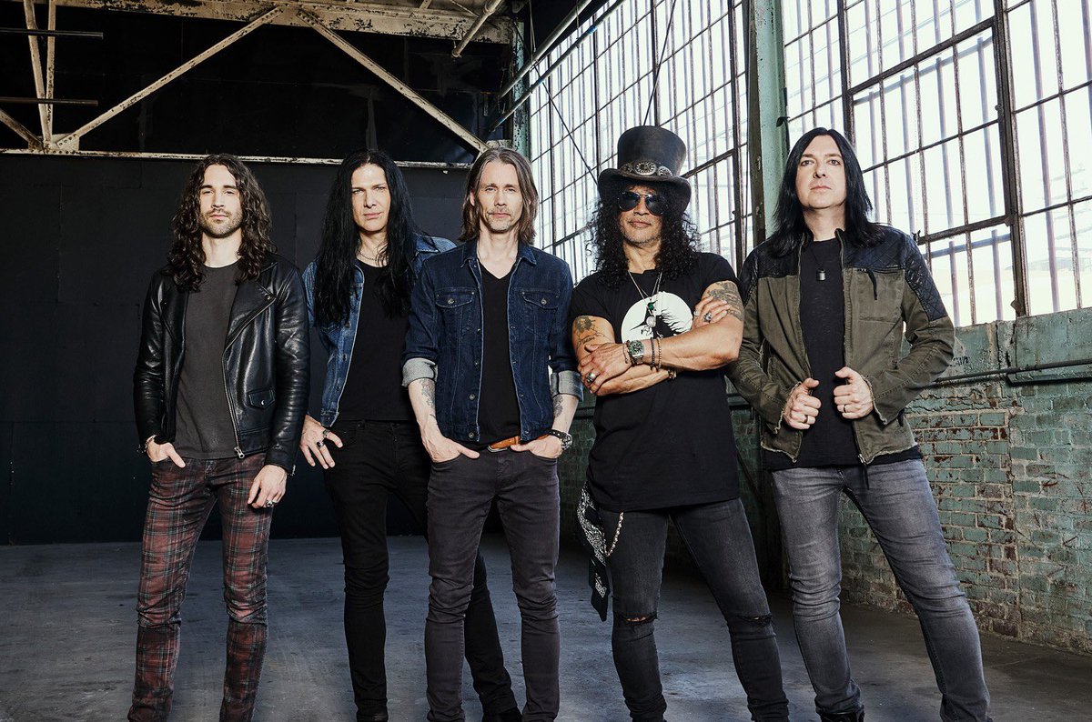 Slash feat. Myles Kennedy &amp; The Conspirators new album out in 2022* myleskennedy.fr/2021/07/26/nou… 📸: Austin Nelson