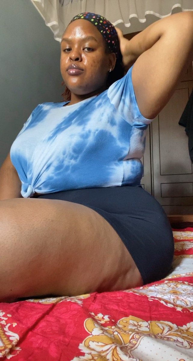 Ebony bbw spreads ass