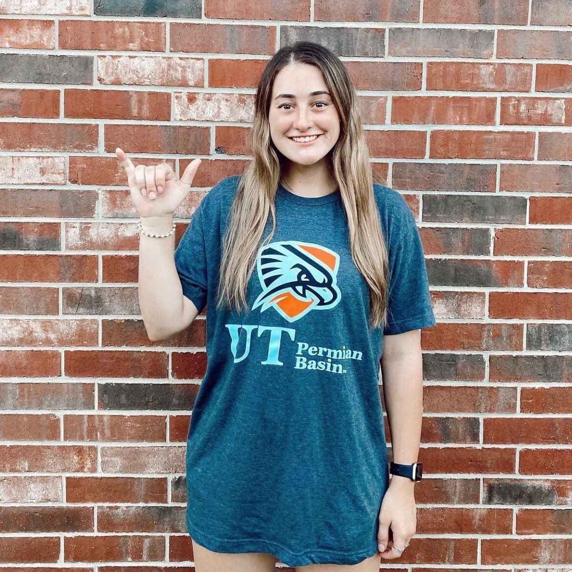 PearlandOilerVB's tweet photo. A huge congratulations to senior Jenna Gray on her commitment to UT Permian Basin! We are so proud of you! 🌟🎊 https://t.co/j47W5dSJe8