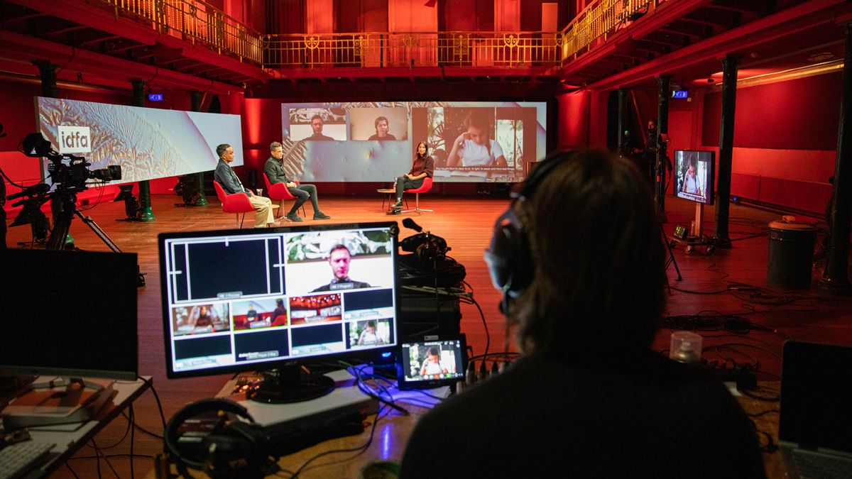 In de cultuursector bleek de pandemie een ware aanjager voor online programmering te zijn. Hebben online programma’s een uiterste houdbaarheidsdatum of wordt hybride aanbod de nieuwe norm? cultuurmarketing.nl/de-toekomst-va…