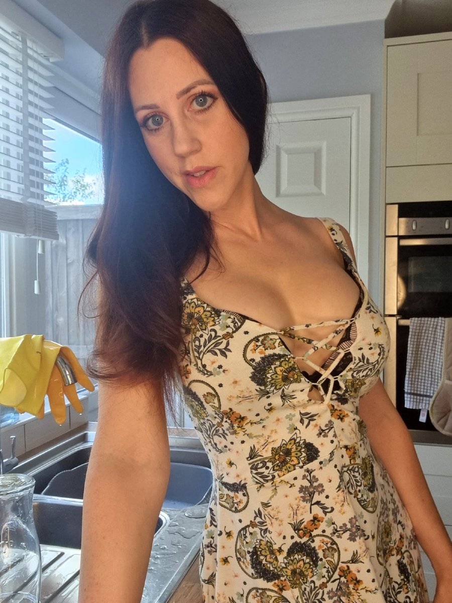 stripmequick tweet picture