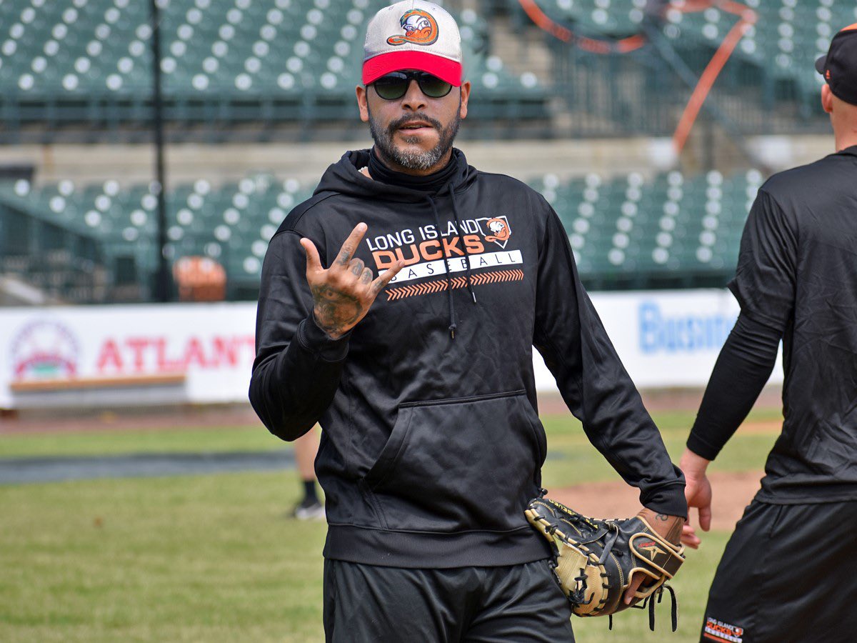 LIDucks's tweet photo. GAME TONIGHT: Itโs #TriplePlayTuesday where one lucky fan could win $25K if the Ducks turn a triple play. Plus, weโre giving away FREE #LIDucks x @stonybrookkids hats to the first 1,500 fans in attendance!
(p.s. these pics are totally not photoshopped๐) https://t.co/MiE1Fjb8Sq