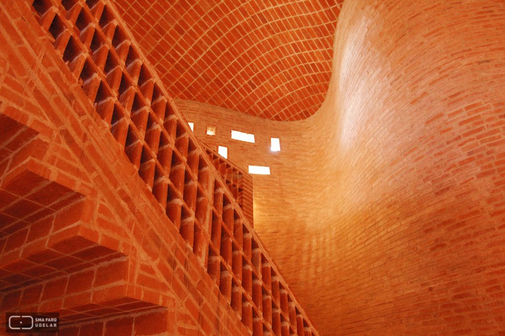 alejandrocsome's tweet image. Una gran noticia para el mundo de la arquitectura, la cultura, latinoamerica y para Uruguay: ¡La @UNESCO_es declaró #PatrimonioMundial a la Iglesia de Atlántida!

Una oda a la estructura, al material, a la ingeniería y al ladrillo del Ing. Eladio Dieste.

¡Que felicidad!