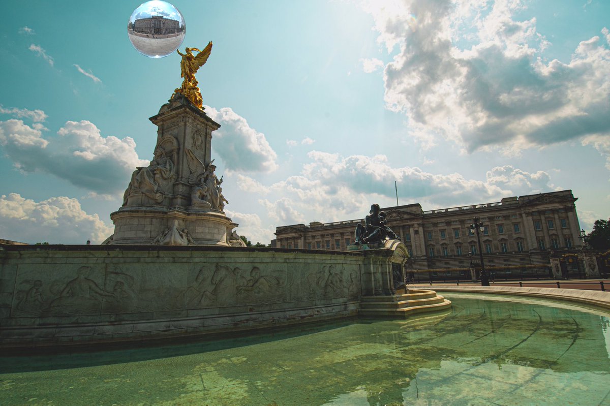 Deborah, the Dowager Duchess of Devonshire,
Doesn’t dwell, and never did, in Devon
But Derbyshire, while the Duke of Gloucester lives
In Kensington and seldom sees the Severn.

Read my poem ‘Distantly’ at alanfranks.com Pix by <a href="/RuthieGledhill/">Ruth Gledhill</a> #poetry #London